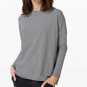 Lululemon back in action long sleeve tee
